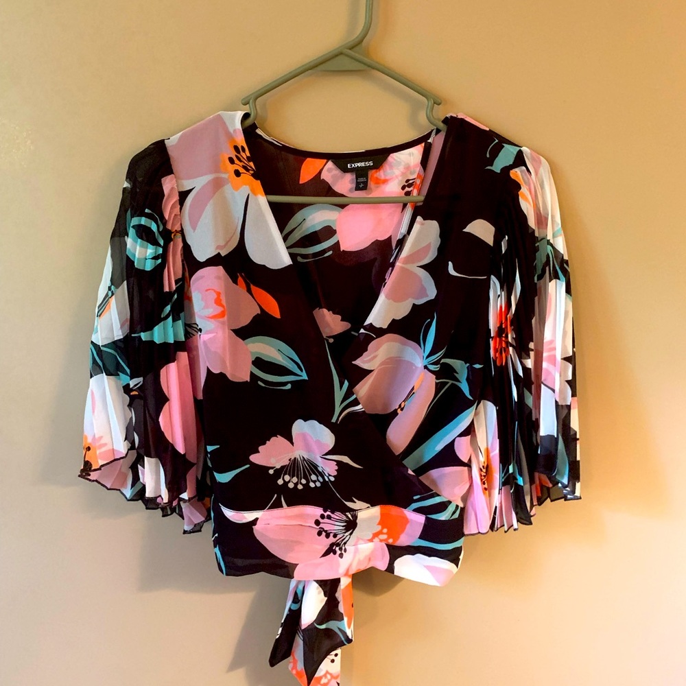 Cropped wrap Express blouse